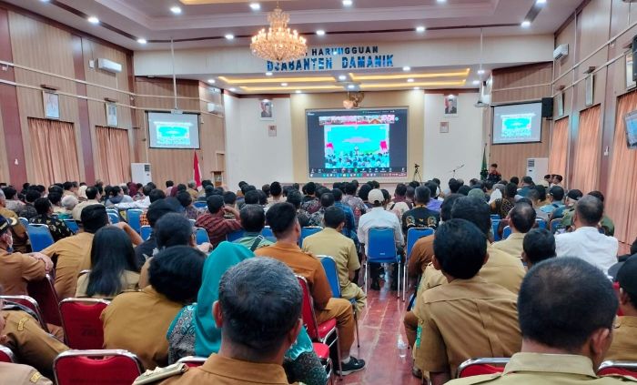 Launching KMP secara nasional di Simalungun melibatkan perwakilan pengurus KMP dari setiap kecamatan yang ada. Para pengurus KMP terlihat duduk di bagian depan.(simantab/ist)
