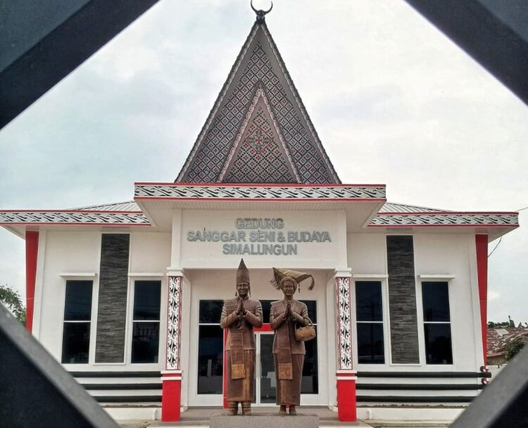 Gedung Sanggar Seni dan Budaya di Pamatangraya Simalungun.(simantab/fbadilsaragih)