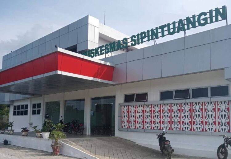 Puskesmas Sipintuangin, di Jalan Simarjarunjung, Parik Sabungan, Kecamatan Dolok Pardamean, Kabupaten Simalungun.(Simantab/ist)