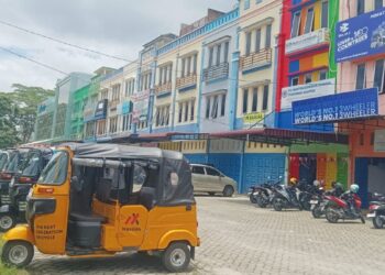 Jejeran Bajaj RE di Komplek SMBC, Jalan Medan, Kecamatan Siantar Martoba, Kota Pematangsiantar.(Simantab/Putra Purba)
