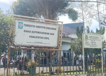 Kantor Disdukcapil Kabupaten Simalungun.(Simantab/Putra Purba)