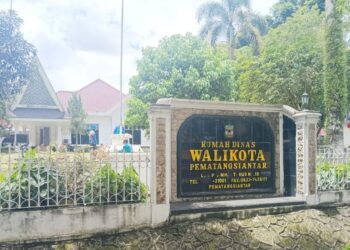 Rumah dinas Wali Kota Pematangsiantar di jalan Kapten MH Sitorus No 18, Kelurahan Teladan, Kecamatan Siantar Barat, Kota Pematangsiantar.(Simantab/Putra Purba)