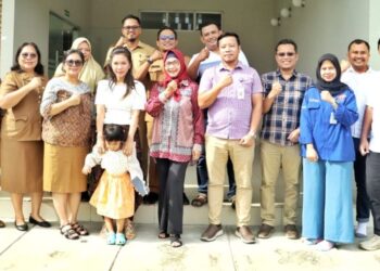 TP PKK Simalungun berkunjung ke PT Suri Tani Pemuka di Kecamatan Panei.(Simantab/ist)