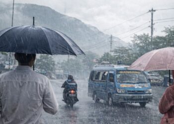 Ilustrasi sejumlah orang beraktivitas di bawah guyuran hujan.(Simantab/AI)
